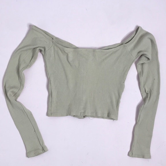 Off The Shoulder Top - Picture 3 of 3